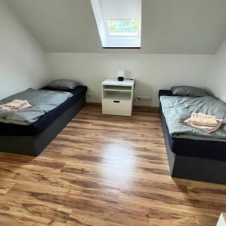 ヴィラ V Nalzovicich